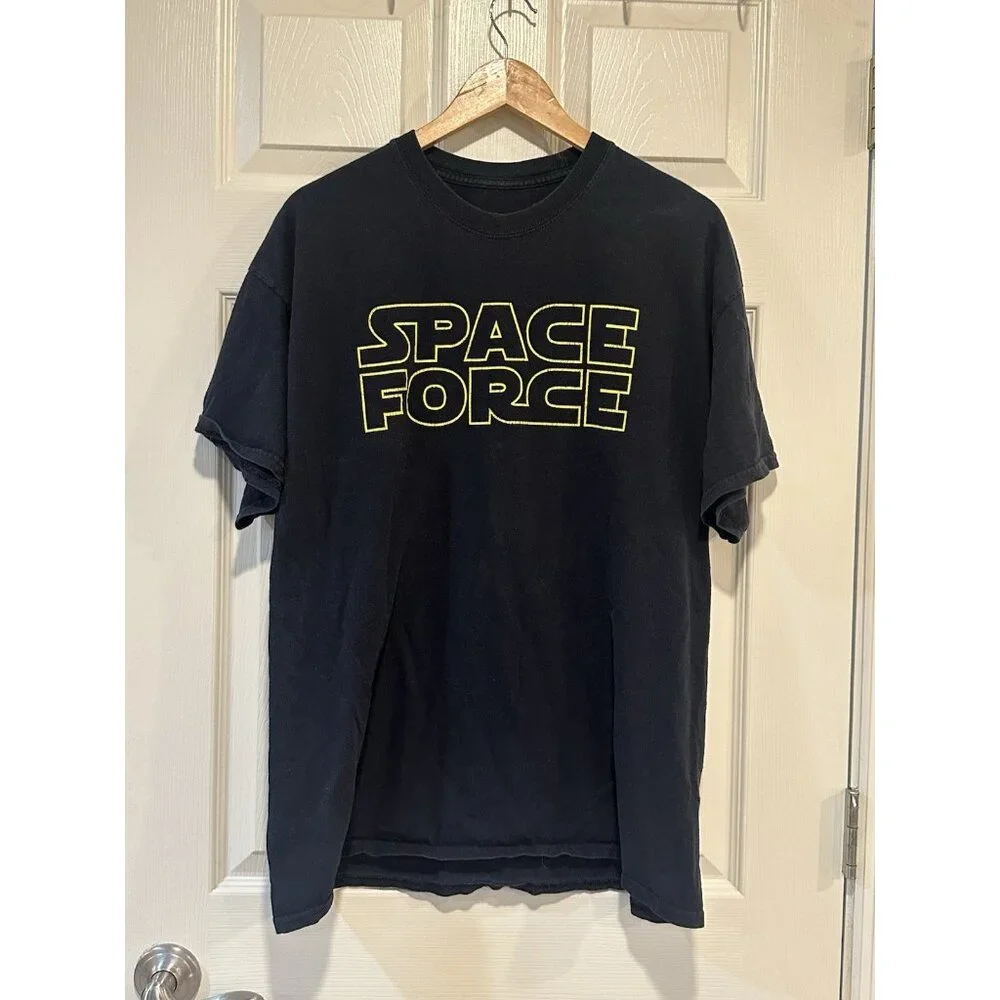 Space Form‎ T Shirt Size XL